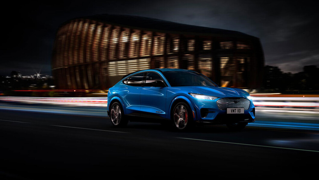 POPULÆR: Den toppspekkede førsteutgaven av Mustang Mach-e er nå utsolgt i bilens hjemland, men i Norge er den fortsatt å få. Foto: Ford Motor POPULÆR: Den toppspekkede førsteutgaven av Mustang Mach-e er nå utsolgt i bilens hjemland, men i Norge er den fortsatt å få. Foto: Ford Motor