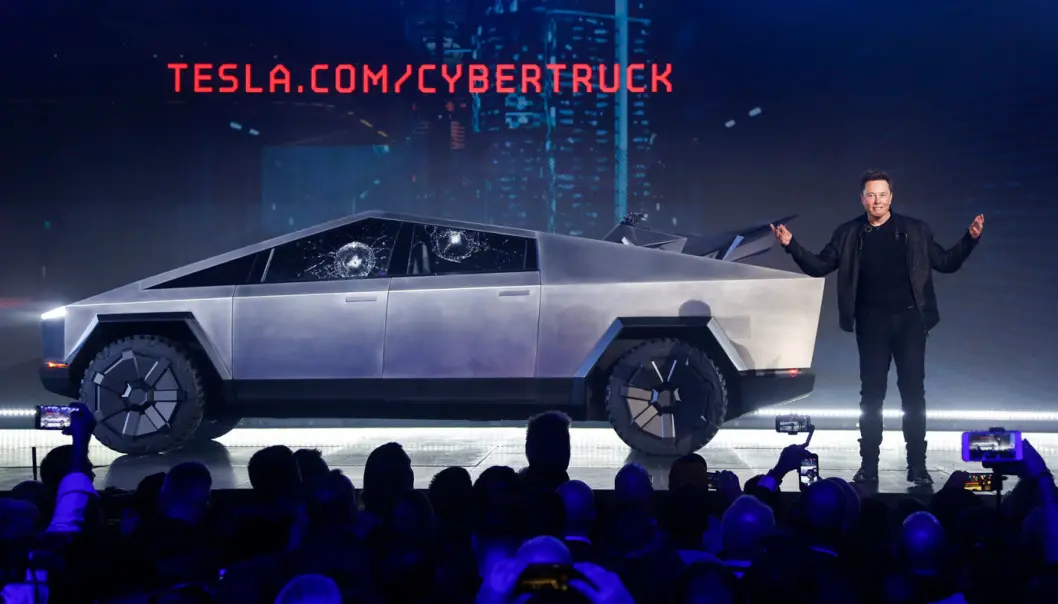 <span class=" font-weight-bold" data-lab-font_weight_desktop="font-weight-bold">REAGERER: </span>Elon Musk og Tesla bruker litt mer sivilisert skyts mot konkurrenten Rivian enn de brukte da Cybertruck ble vist fram. <span class=" font-weight-bold" data-lab-font_weight_desktop="font-weight-bold">REAGERER: </span>Elon Musk og Tesla bruker litt mer sivilisert skyts mot konkurrenten Rivian enn de brukte da Cybertruck ble vist fram.