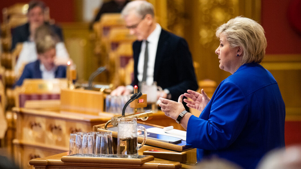 SPØRRETIME: Erna Solberg og Jonas Gahr Støre debatterte elbil i Stortinget tidligere i november, her er de under en tidligere spørretime denne høsten. Foto: Stortinget SPØRRETIME: Erna Solberg og Jonas Gahr Støre debatterte elbil i Stortinget tidligere i november, her er de under en tidligere spørretime denne høsten. Foto: Stortinget