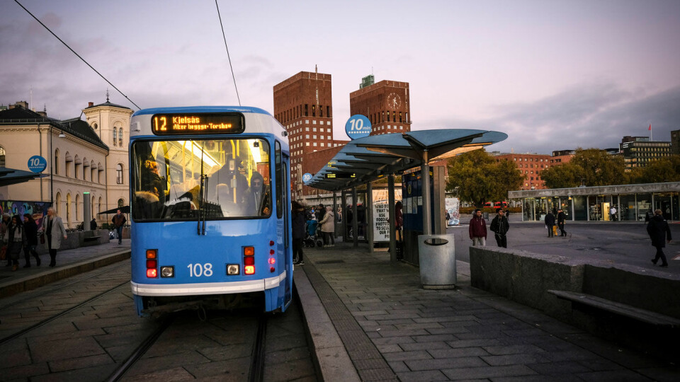 I RUTE MED RUTER: Oslo er den eneste byen i landet hvor kollektivreisen til sentrum ofte tar mindre enn halvparten av tiden med bil. Foto: Jon Terje Hellgren Hansen