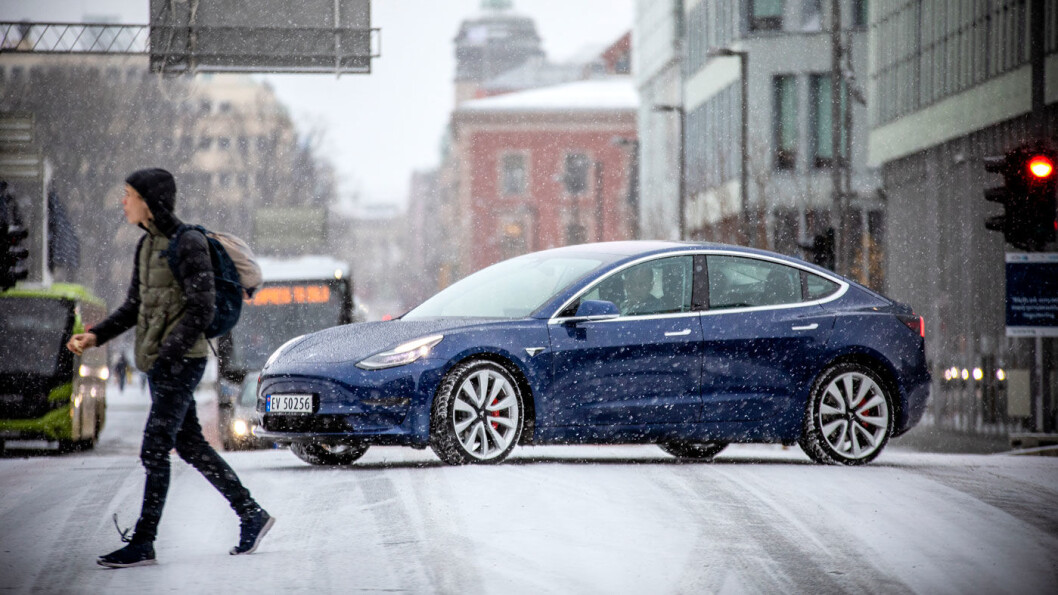 FOLKEVOGNA: Omlag hver niende nye bil i 2019 har vært en Tesla Model 3. Foto: Tomm W. Christiansen FOLKEVOGNA: Omlag hver niende nye bil i 2019 har vært en Tesla Model 3. Foto: Tomm W. Christiansen