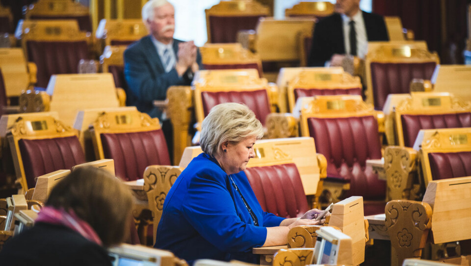 FÅR NEI: Regjeringen og statsminister Erna Solberg får ikke Stortingets støtte til å innføre avgift på biodrivstoff. Foto: Terje Bendiksby, NTB / scanpix