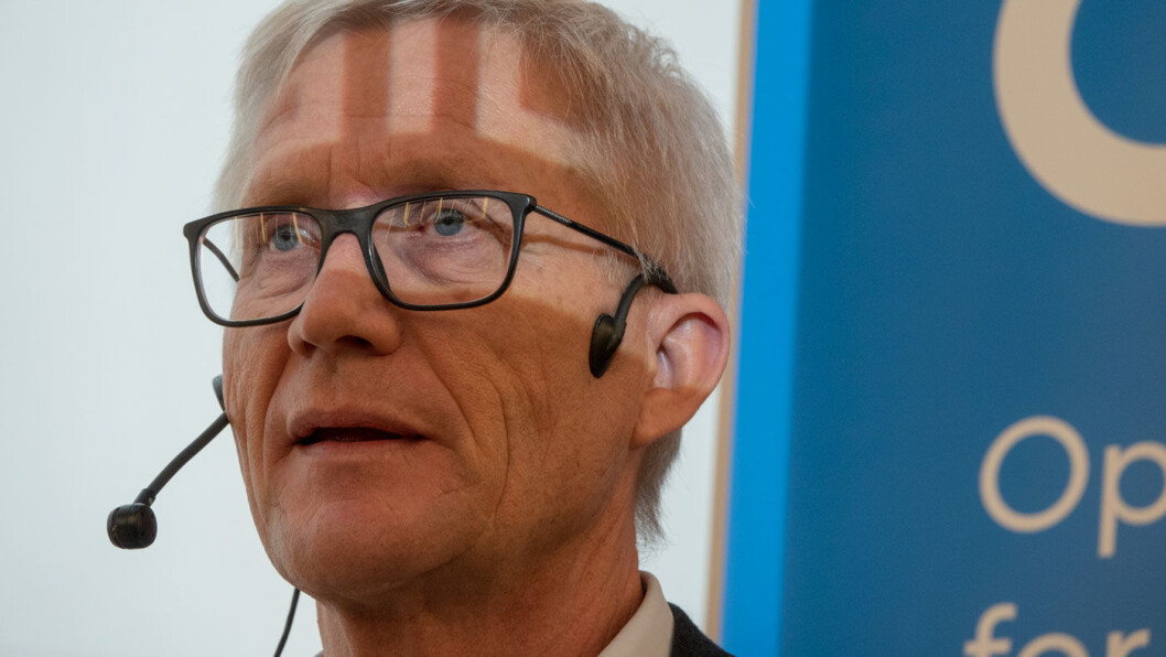 BIL I BRYSTET, BIL I PANNEN: Erik Andresen i Bilimportørenes Landsforening tror bilsalget løfter seg igjen til 150.000 biler i 2020. Foto: Peter Raaum BIL I BRYSTET, BIL I PANNEN: Erik Andresen i Bilimportørenes Landsforening tror bilsalget løfter seg igjen til 150.000 biler i 2020. Foto: Peter Raaum