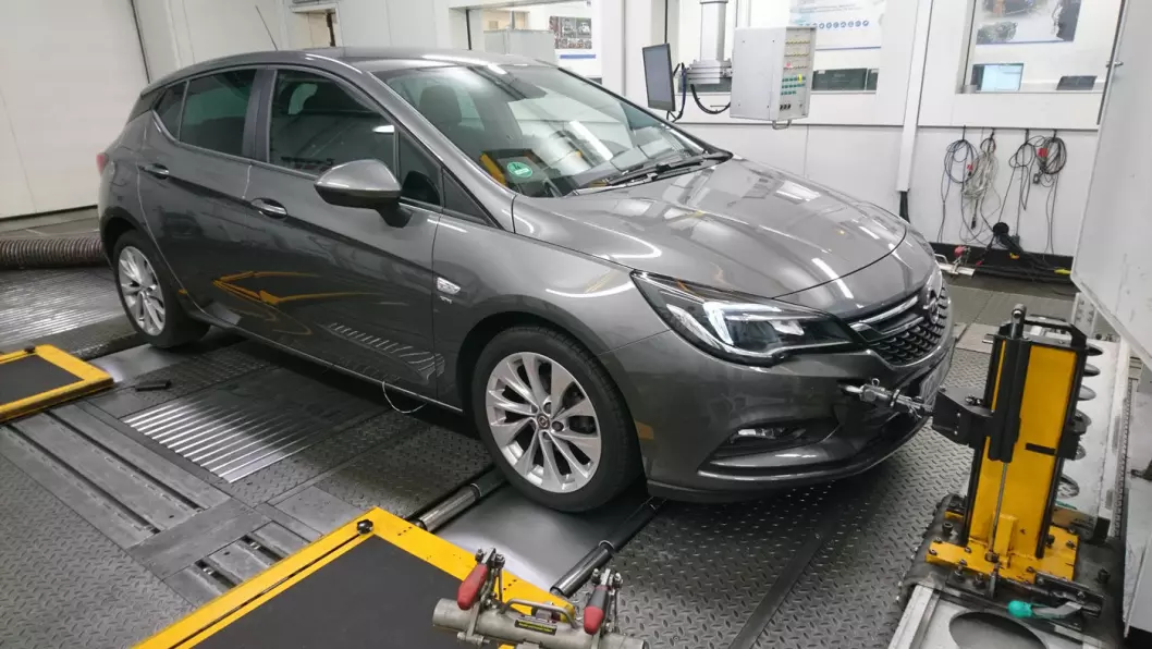 DIESEL-TEST: Opel Astra er en av modellene som T&E lot gjennomgå omfattende tester. Foto: T&E