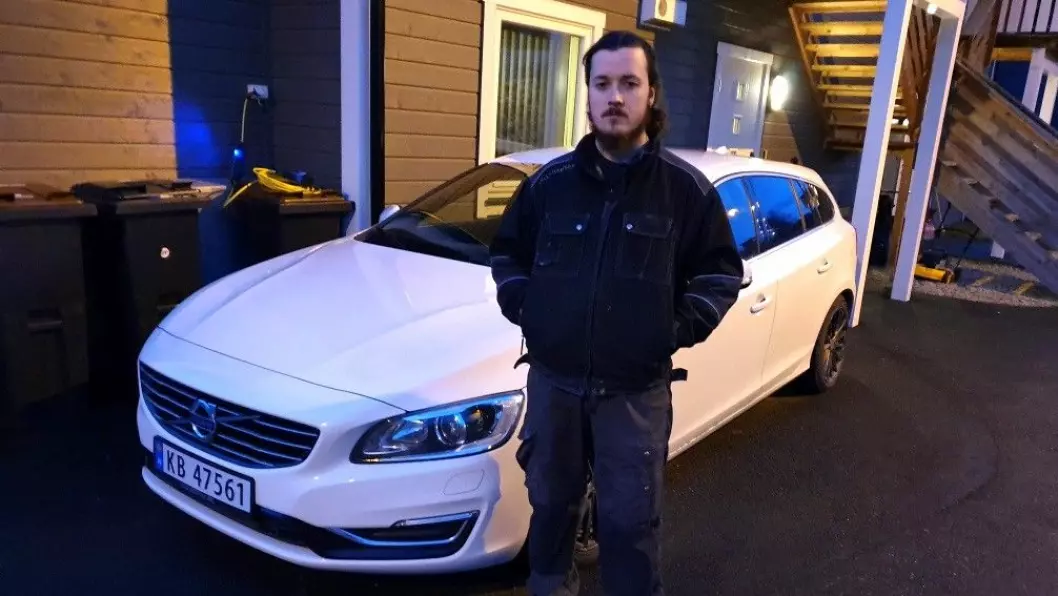 FEIL OG MANGLER: Markus Nordeng Selvig er tilkjent 40.000 kroner i prisavslag etter Volvoen han kjøpte for to år siden. Men han får ikke pengene fra bruktbilselgeren. Foto: Privat
