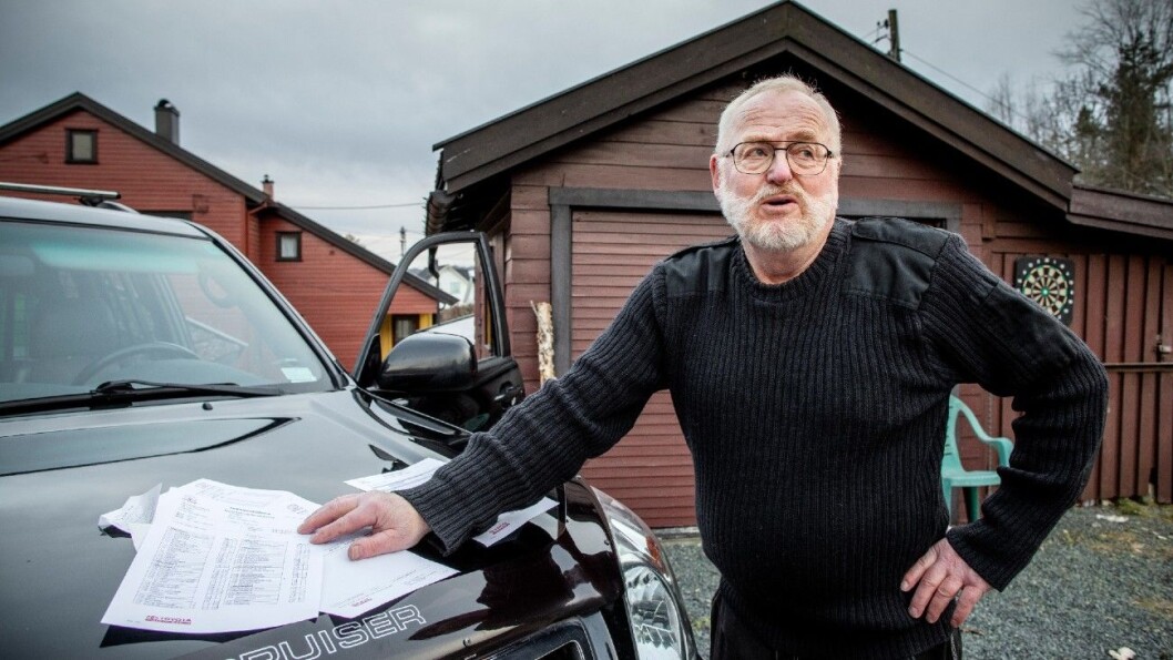 UTEN BREMSER: Bare to uker etter at verkstedet kontrollerte hele bilen - med utvidet kontroll av bremsene - hadde Henning S. Robbestad ingen bremseeffekt. Foto: Tomm W. Christiansen UTEN BREMSER: Bare to uker etter at verkstedet kontrollerte hele bilen - med utvidet kontroll av bremsene - hadde Henning S. Robbestad ingen bremseeffekt. Foto: Tomm W. Christiansen