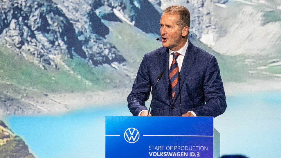 GÅR AV: VW-sjefen Herbert DIess slutter i stillingen.