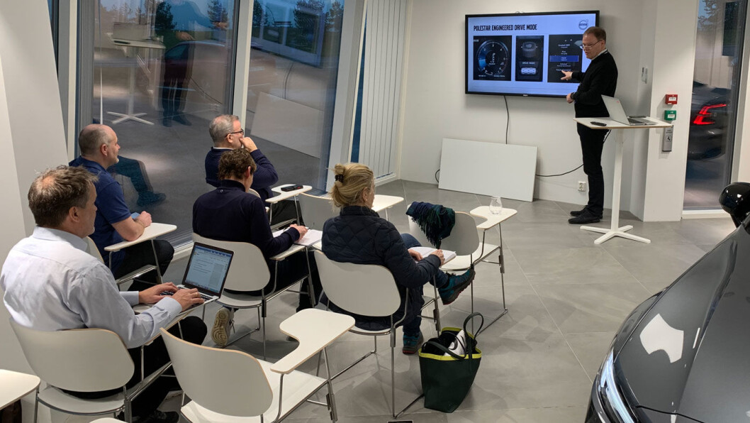 EKSPERTEN FORKLARER: Produktsjef Carsten Torp går i teknisk detalj for å vise hva som gjør Polestar Engineered-bilene spesielle. EKSPERTEN FORKLARER: Produktsjef Carsten Torp går i teknisk detalj for å vise hva som gjør Polestar Engineered-bilene spesielle.