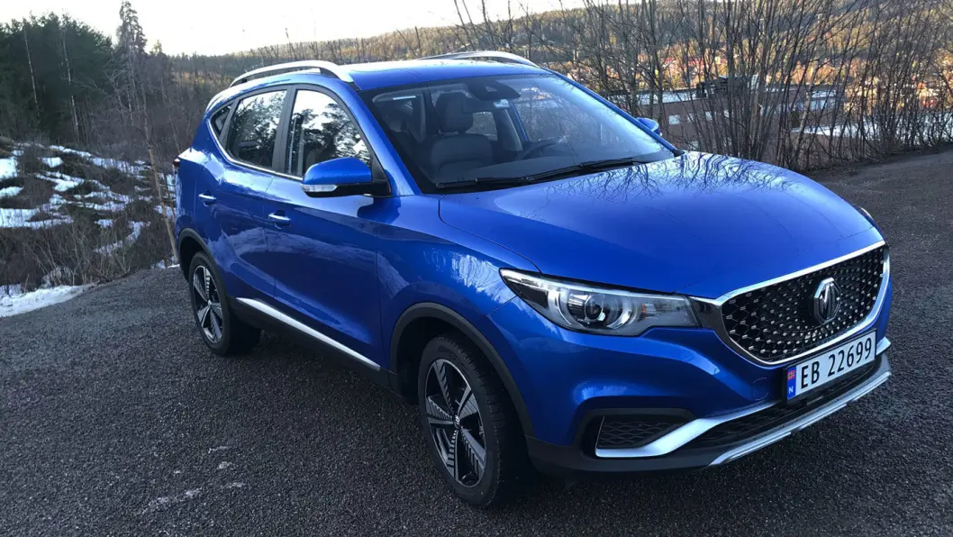 MG ZS EV: Batteri: 44,5 kWt. Rekkevidde 260 km. Pris fra ca. 230.000 kroner. 4WD: Nei. Tilhengerfeste: Nei. MG ZS EV: Batteri: 44,5 kWt. Rekkevidde 260 km. Pris fra ca. 230.000 kroner. 4WD: Nei. Tilhengerfeste: Nei.