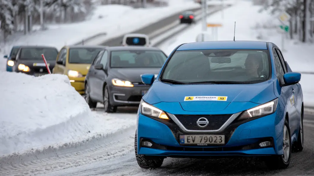 20 GANGER EL: Vi samlet 20 elbiler til rekkeviddetest med start i Oslo, men skulle ikke langt ut av hovedstaden før det kom både snøfiller og minusgrader. Foto: Tomm W. Christiansen 20 GANGER EL: Vi samlet 20 elbiler til rekkeviddetest med start i Oslo, men skulle ikke langt ut av hovedstaden før det kom både snøfiller og minusgrader. Foto: Tomm W. Christiansen