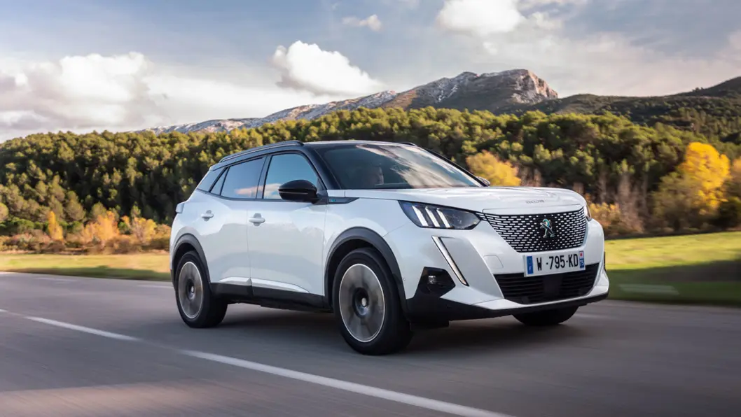 PEUGEOT E-2008: Batteri 50 kWt. Rekkevidde: 310 km. Pris fra ca. 290.000 kroner. 4WD: Nei. Tilhengerfeste: Nei. PEUGEOT E-2008: Batteri 50 kWt. Rekkevidde: 310 km. Pris fra ca. 290.000 kroner. 4WD: Nei. Tilhengerfeste: Nei.