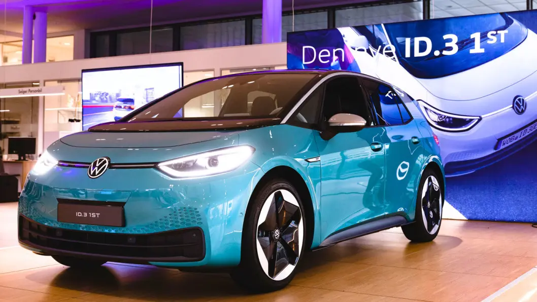 VW ID.3: Batteri 48/55/62 kWt. Rekkevidde opptil 420 km. Pris fra ca. 330.000 kroner. 4WD: Nei. Tilhengerfeste: Nei. VW ID.3: Batteri 48/55/62 kWt. Rekkevidde opptil 420 km. Pris fra ca. 330.000 kroner. 4WD: Nei. Tilhengerfeste: Nei.
