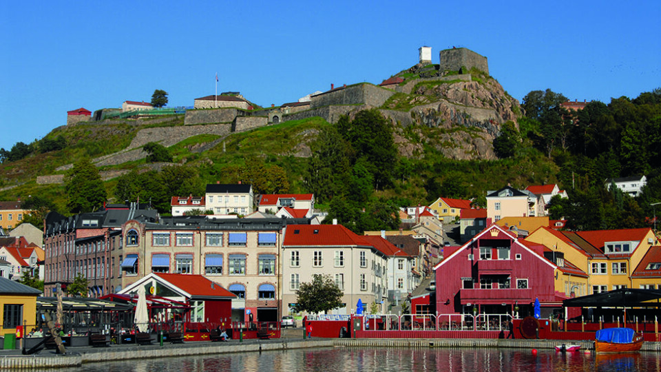 FREDRIKSTEN FESTNING: Helt fra 1600-tallet har festningen trygget Halden og området rundt. Det var her svenskenes heltekonge, Karl XII, fikk en kule i hodet i 1718. Foto: Per Roger Lauritzen FREDRIKSTEN FESTNING: Helt fra 1600-tallet har festningen trygget Halden og området rundt. Det var her svenskenes heltekonge, Karl XII, fikk en kule i hodet i 1718. Foto: Per Roger Lauritzen