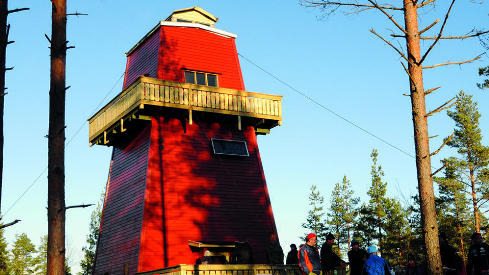 OVERNATTING: Det gamle branntårnet på Haukenesfjellet i Rømskog er blitt turisthytte. Foto: Per Roger Lauritzen OVERNATTING: Det gamle branntårnet på Haukenesfjellet i Rømskog er blitt turisthytte. Foto: Per Roger Lauritzen