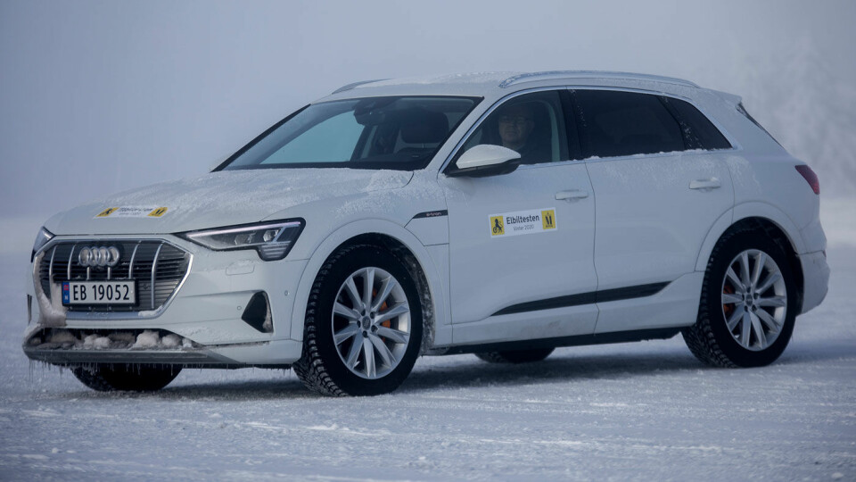 LILLEBROR:  Audi e-tron 50 har et batteri på 71 kWt, maksimal oppgitt rekkevidde på 332 kilometer (Testbil-versjonen: 299 km), og maksimal ladeeffekt på 120 kW. I vintertesten klarte vi 259 kilometer.