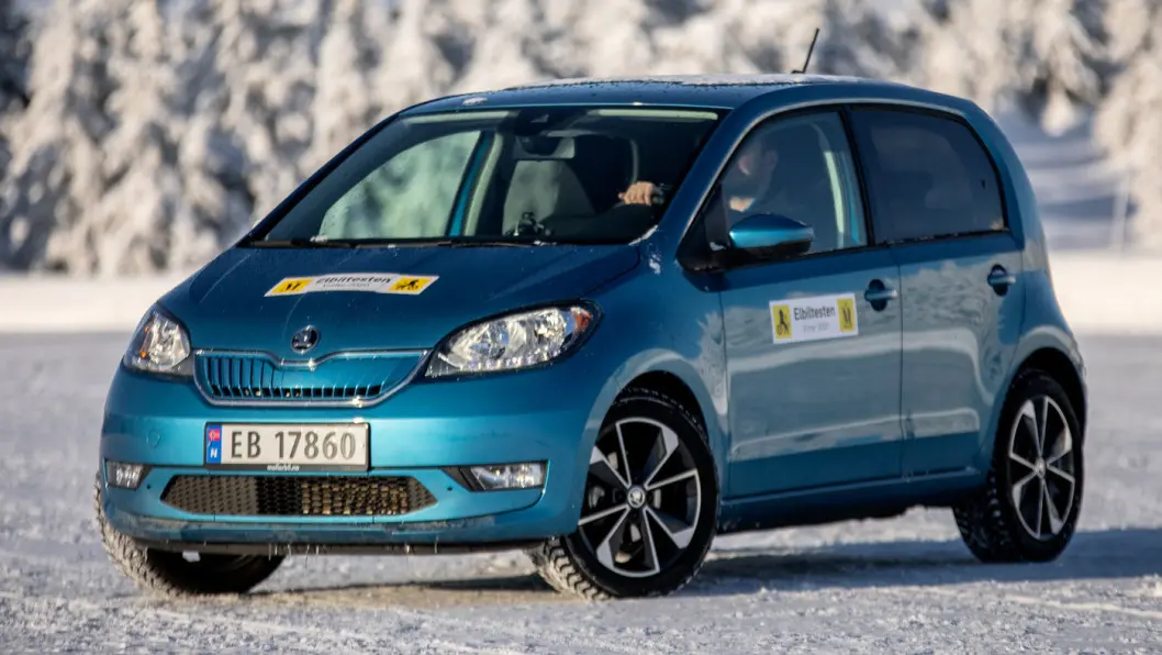 POSITIV: Bittelitte Skoda Citigo-e er mye elektrisk bybil for pengene. Foto: Tomm W. Christiansen POSITIV: Bittelitte Skoda Citigo-e er mye elektrisk bybil for pengene. Foto: Tomm W. Christiansen