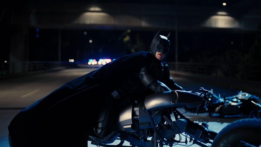 BATMAN: Har du 900.000 kroner til overs, kan du bli eier av Batmans fantastiske Batpod motorsykkel og kostysme. Foto: Propstore BATMAN: Har du 900.000 kroner til overs, kan du bli eier av Batmans fantastiske Batpod motorsykkel og kostysme. Foto: Propstore