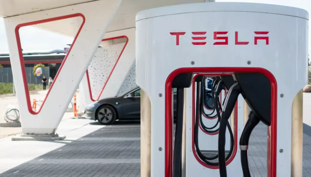 DYRERE: Snittprisen på lading ved Teslas superchargere øker fra førstkommende tirsdag.