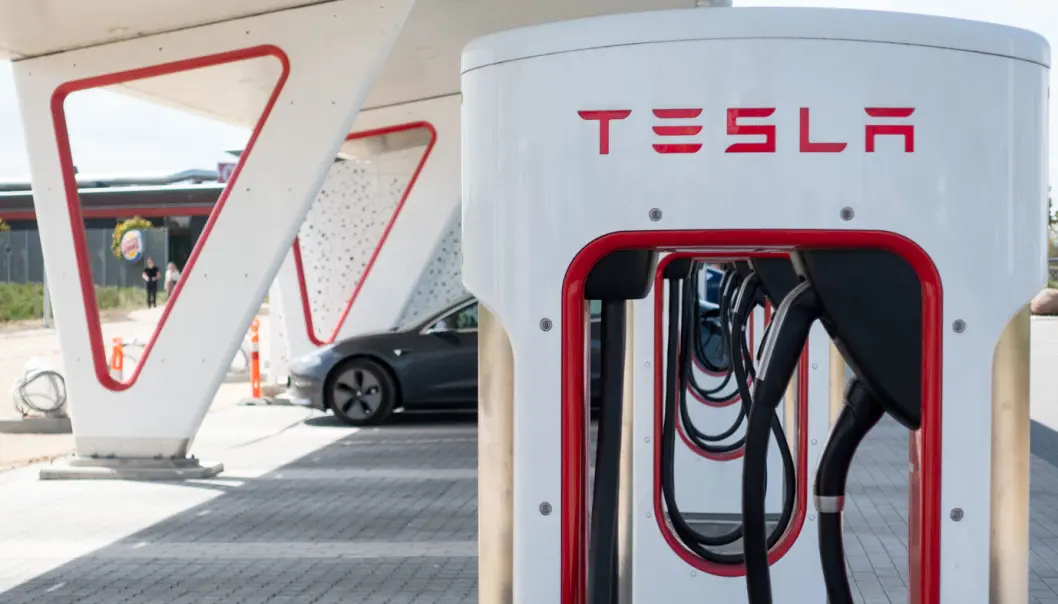 DYRERE: Snittprisen på lading ved Teslas superchargere øker fra førstkommende tirsdag. DYRERE: Snittprisen på lading ved Teslas superchargere øker fra førstkommende tirsdag.