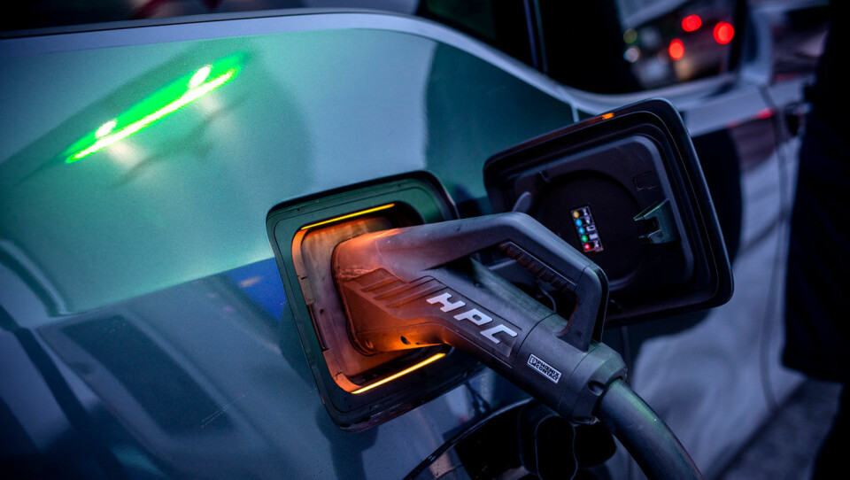 DOBLER: En elbil av nyeste generasjon med litium-svovel-batterier ville, ifølge utregningene til forskergruppen, kunne tilbakelegge opptil 1000 kilometer på en lading. Foto: Tomm W. Christiansen