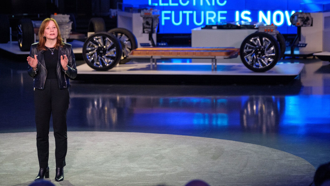 «GJENOPPFINNER» GM: Mary Barra, toppsjefen i USAs største bilprodusent General Motors, la i forrige uke frem en ekstremt ambisiøs elektrifiseringsplan for selskapet i GMs teknologisenter i Warren, en forstad til Detroit. Foto: Steve Fecht, GM «GJENOPPFINNER» GM: Mary Barra, toppsjefen i USAs største bilprodusent General Motors, la i forrige uke frem en ekstremt ambisiøs elektrifiseringsplan for selskapet i GMs teknologisenter i Warren, en forstad til Detroit. Foto: Steve Fecht, GM