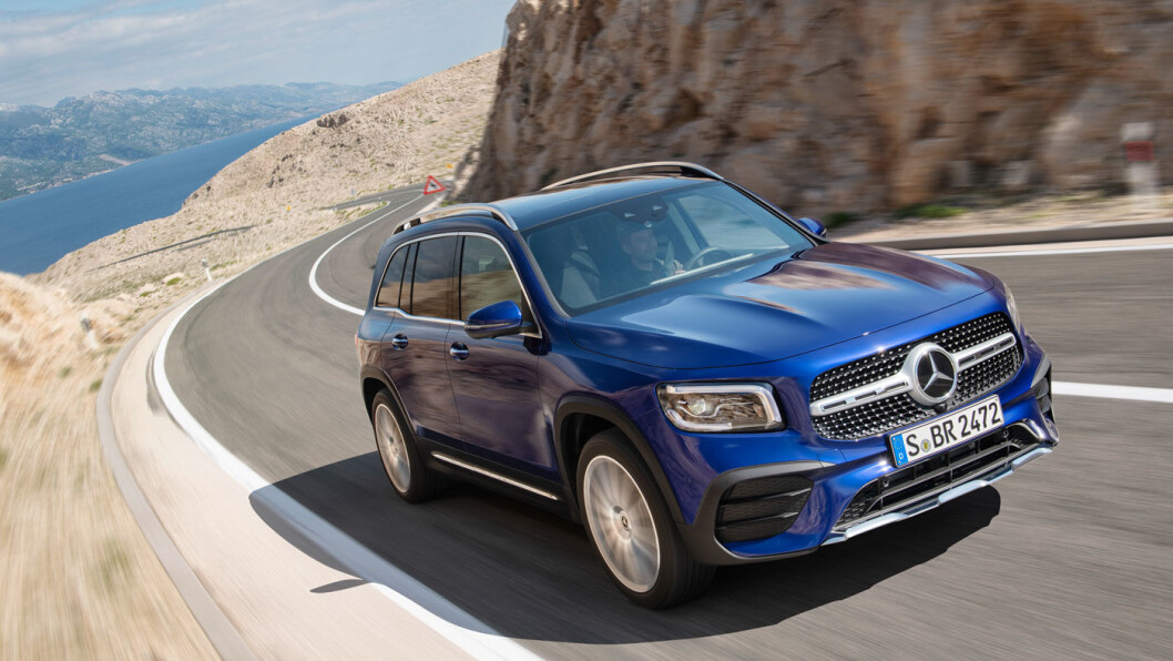 TØFF: Mercedes GLB – en kompakt SUV med mulighet for firehjulsdrift og sju seter – kommer på norske veier allerede i mars. TØFF: Mercedes GLB – en kompakt SUV med mulighet for firehjulsdrift og sju seter – kommer på norske veier allerede i mars.