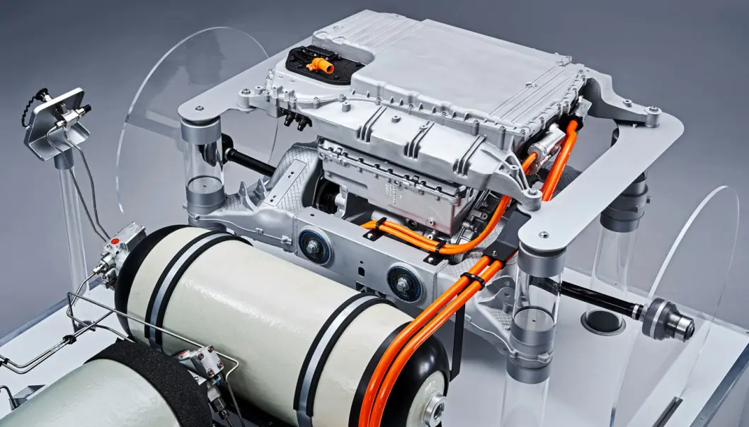 <span class=" font-weight-bold" data-lab-font_weight_desktop="font-weight-bold">TO TANKER: </span>En stor og en liten hydrogentank forsyner brenselcellene med drivstoff i BMWs hydrogenbil. <span class=" font-weight-bold" data-lab-font_weight_desktop="font-weight-bold">TO TANKER: </span>En stor og en liten hydrogentank forsyner brenselcellene med drivstoff i BMWs hydrogenbil.