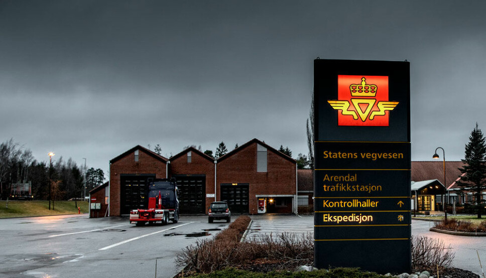 TESTSTED: Her ved Statens vegvesens trafikkstasjon i Arendal foregikk undersøkelsene som danner bakgrunn for Olsen Bil-saken.