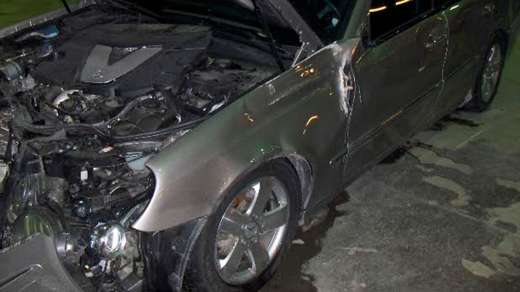 KRASJET? NEI DA! Slik så bilen ut den kraftige kollisjonen. Men det forble ukjent for senere eiere. KRASJET? NEI DA! Slik så bilen ut den kraftige kollisjonen. Men det forble ukjent for senere eiere.
