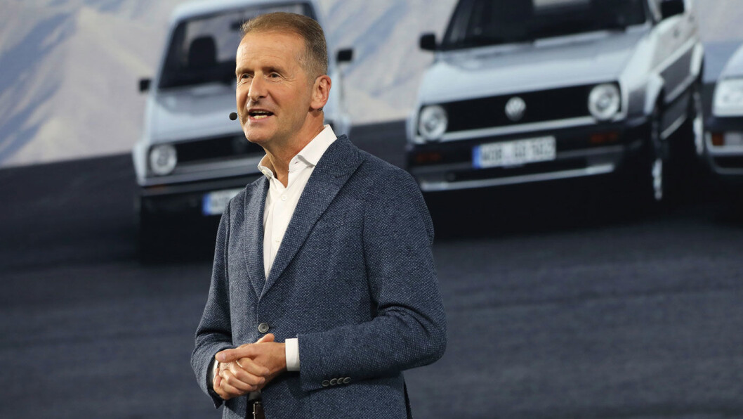 BEKYMRET: VW-sjefen Herbert Diess frykter Teslas teknologiske forsprang er i ferd med å vokse seg faretruende stort, i følge et lekket notat. «Det som bekymrer meg mest er evnene assistansesystemene har», hevder Diess. Foto: VAG BEKYMRET: VW-sjefen Herbert Diess frykter Teslas teknologiske forsprang er i ferd med å vokse seg faretruende stort, i følge et lekket notat. «Det som bekymrer meg mest er evnene assistansesystemene har», hevder Diess. Foto: VAG