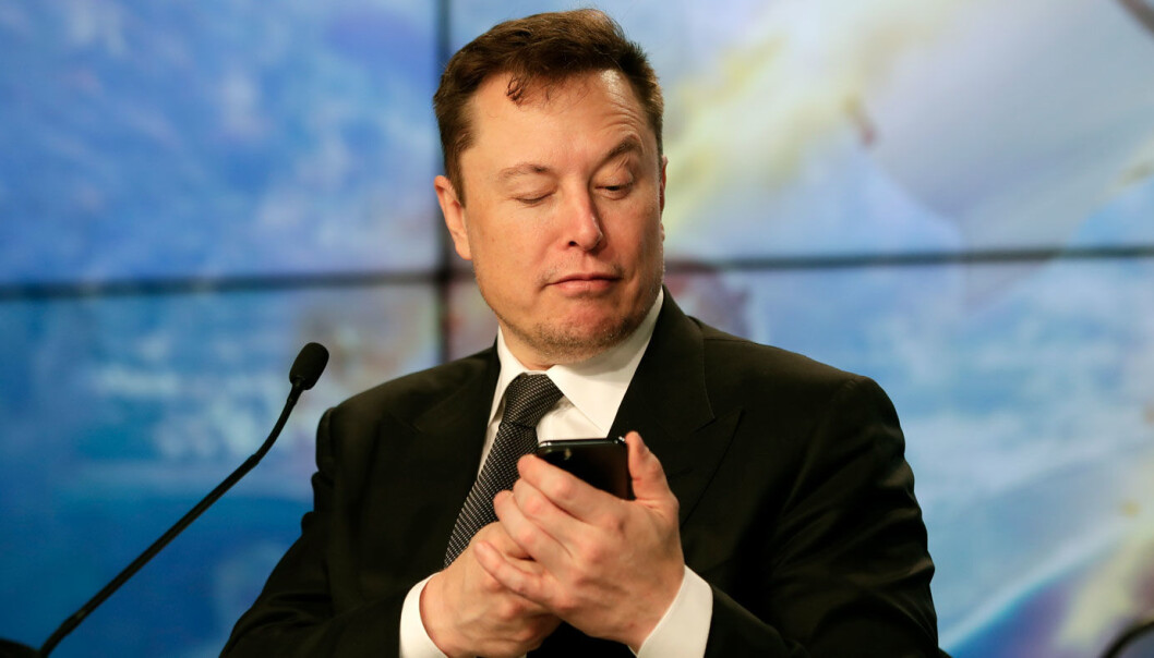 RING KONTOFONEN: Pengene strømmer inn for Tesla-sjef Elon Musk. RING KONTOFONEN: Pengene strømmer inn for Tesla-sjef Elon Musk.