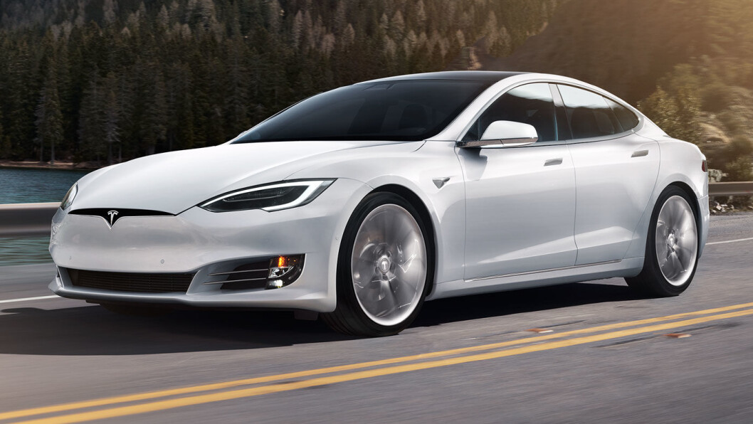 ULOVLIG KJAPP: En hvit Tesla ble målt til 221 km/t på strekningen mellom Bergen sentrum og Åsane lørdag. ULOVLIG KJAPP: En hvit Tesla ble målt til 221 km/t på strekningen mellom Bergen sentrum og Åsane lørdag.