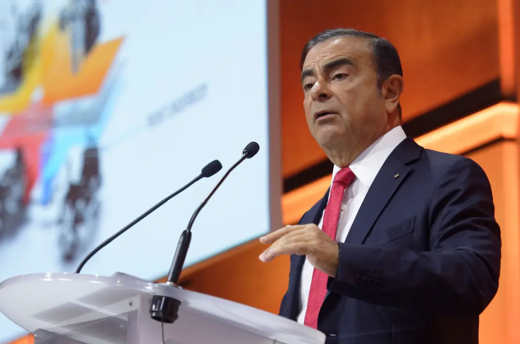 EKS-SJEF: Carlos Ghosn var engang en av bilverdens mektigste ledere. Nå er hans nærmeste medarbeider dømt til betinget fengsel. EKS-SJEF: Carlos Ghosn var engang en av bilverdens mektigste ledere. Nå er hans nærmeste medarbeider dømt til betinget fengsel.