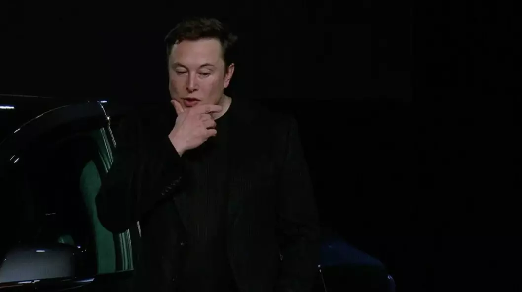 BEKYMRET: Tesla-sjef Elon Musk opplever tøffe tider.