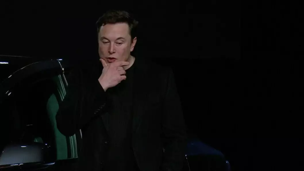 GLEDER SEG STORT: Elon Musk har lovet at han skal komme med epokegjørende nyheter om batteriteknogi og kommende ekspansjon.