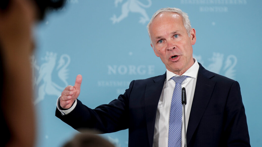 SVARET ER…: Finansminister Jan Tore Sanner (bildet) bekrefter på skriftlig spørsmål fra partikollega Vetle Wang Soleim (H) på Stortinget at bobilene slipper unna avgiftshopp. Foto: Vidar Ruud, NTB / scanpix SVARET ER…: Finansminister Jan Tore Sanner (bildet) bekrefter på skriftlig spørsmål fra partikollega Vetle Wang Soleim (H) på Stortinget at bobilene slipper unna avgiftshopp. Foto: Vidar Ruud, NTB / scanpix