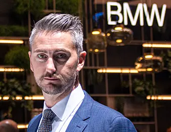 - GJELDER SEKS KUNDEBILER I NORGE: Marius Tegneby, kommunikasjonsdirektør i BMW Group Norge, sier biler med mulig avvik skal kontrolleres før levering til kunde. - GJELDER SEKS KUNDEBILER I NORGE: Marius Tegneby, kommunikasjonsdirektør i BMW Group Norge, sier biler med mulig avvik skal kontrolleres før levering til kunde.