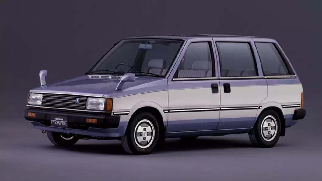 TIDLIGERE: Nissan lanserte smarte Prairie med skyvedører alt i 1982. De var ikke i allianse med Renault den gangen, men inspirerte tydeligvis den franske produsenten til å videreutvikle konseptet flerbruksbil.