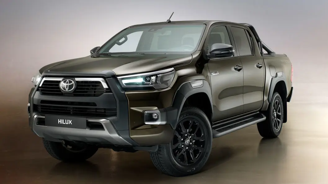 STRENGERE OPPSYN: Nye Hilux ser tøffere ut enn forgjengeren, synes vi. Foto: Toyota STRENGERE OPPSYN: Nye Hilux ser tøffere ut enn forgjengeren, synes vi. Foto: Toyota