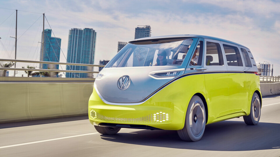 TEKNOBUSS: Volkswagen ID Buzz blir både helelektrisk og 100 prosent selvkjørende – og kommer på det kommersielle markedet i 2022. Foto: Volkswagen AG