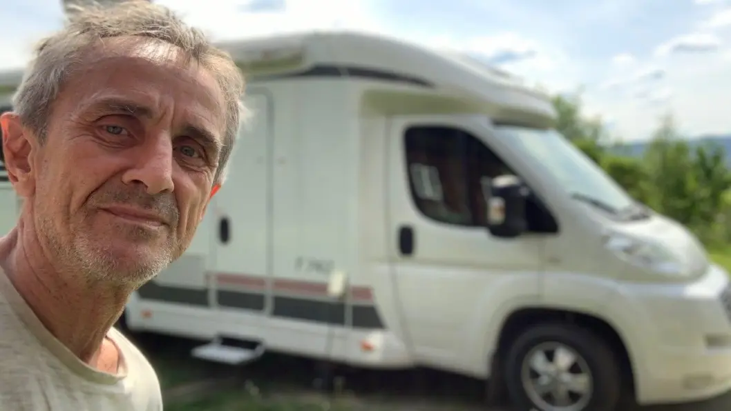 45 KILO: Roy-Johnny synes 45 kilo tilgjengelig nyttelast er for lite til bobilen. Han angrer på at han stolte på selgeren. (Foto: Privat). 45 KILO: Roy-Johnny synes 45 kilo tilgjengelig nyttelast er for lite til bobilen. Han angrer på at han stolte på selgeren. (Foto: Privat).