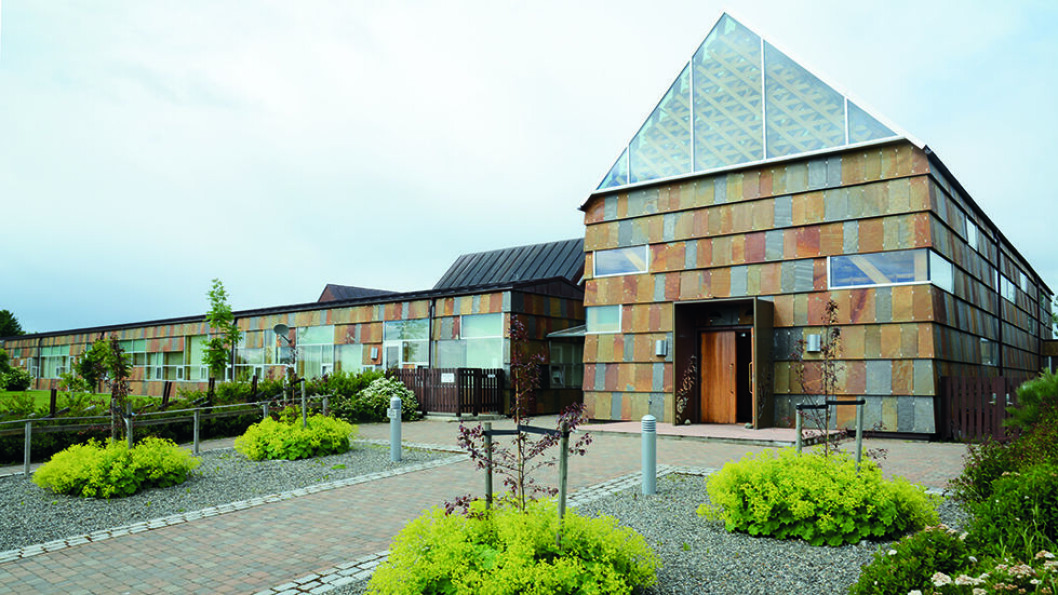 KÅRET TIL ÅRETS BYGG: Det nybygde Tautra Maria-kloster ble tatt i bruk i 2006 og er tegnet av Jensen & Skodvin Arkitektkontor. Foto: Per Roger Lauritzen KÅRET TIL ÅRETS BYGG: Det nybygde Tautra Maria-kloster ble tatt i bruk i 2006 og er tegnet av Jensen & Skodvin Arkitektkontor. Foto: Per Roger Lauritzen