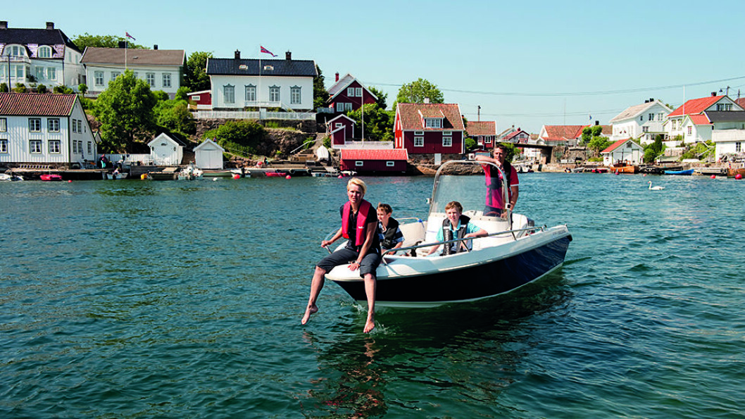VANNVEIEN: Dette er hovedveien gjennom idylliske Lyngør. Foto: Terje Rakke/Nordic Life AS - Visitnorway.com VANNVEIEN: Dette er hovedveien gjennom idylliske Lyngør. Foto: Terje Rakke/Nordic Life AS - Visitnorway.com