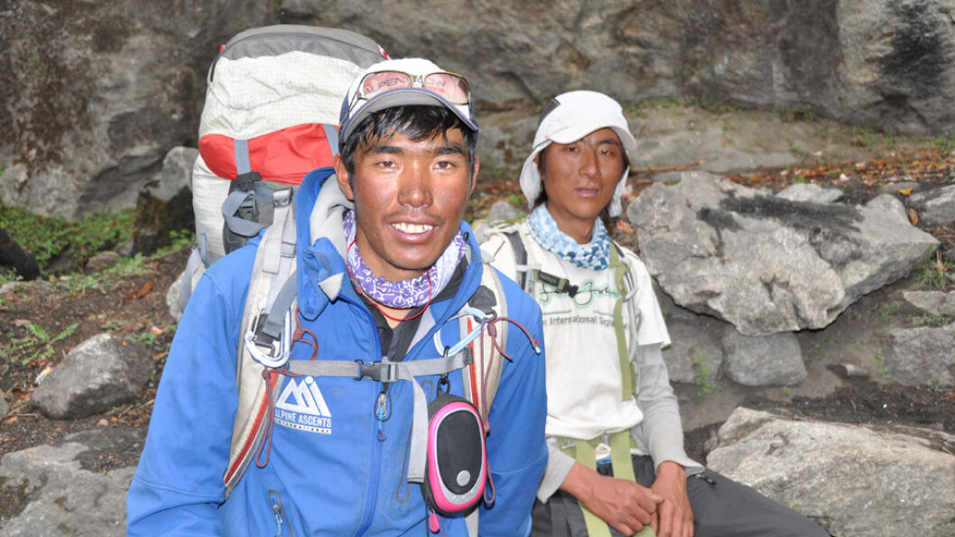 SHERPAENES RIKE: I Himalaya blir vi tatt i mot av sherpaer som følger oss på alle vandringene. Foto: Explore Travel SHERPAENES RIKE: I Himalaya blir vi tatt i mot av sherpaer som følger oss på alle vandringene. Foto: Explore Travel