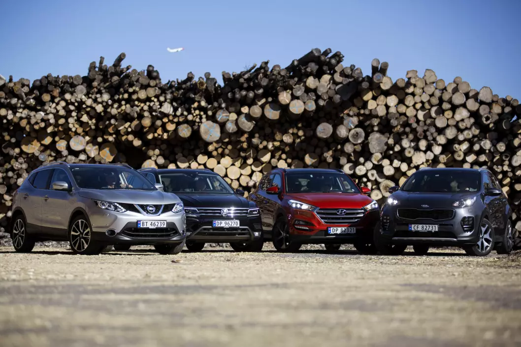 ØKER KRAFTIG: SUV-salget i Norge øker kraftig. Nissan Qashqai, VW Tiguan, Hyundai Tucson og Kia Sportage surfer alle på denne bølgen. Foto: Espen Røst