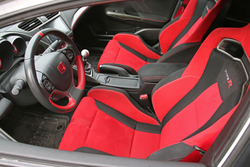 Super-duellen Ford Focus RS mot Honda Civic Type-R
