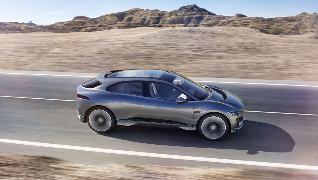 FØRSTE: I-Pace er Jaguars første elektriske bil. Den kommer på veien i 2018 og får en rekkevidde på opp mot 500 kilometer. Foto: Jaguar FØRSTE: I-Pace er Jaguars første elektriske bil. Den kommer på veien i 2018 og får en rekkevidde på opp mot 500 kilometer. Foto: Jaguar