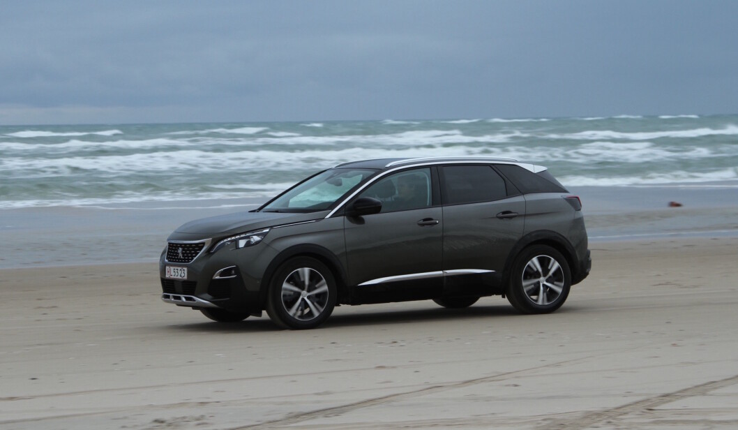 BARSKERE: – Nye Peugeot 3008 er blitt betydelig barskere og har alle egenskapene en populær SUV skal ha. Foto: Rune Korsvoll BARSKERE: – Nye Peugeot 3008 er blitt betydelig barskere og har alle egenskapene en populær SUV skal ha. Foto: Rune Korsvoll