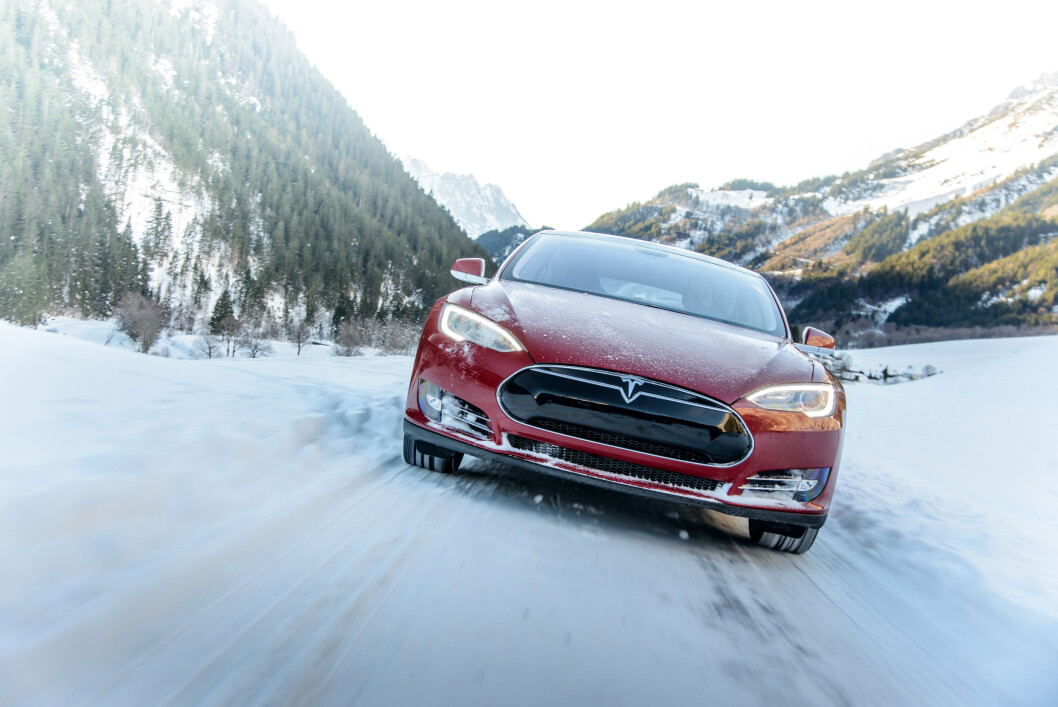 FOR LITE KREFTER: Tesla oppga effekten til 700 hester, men eierne mente at bilen bare hadde 469. Nå har de fått medhold og tilbys 65.000 kroner i erstatning. Foto: Tesla FOR LITE KREFTER: Tesla oppga effekten til 700 hester, men eierne mente at bilen bare hadde 469. Nå har de fått medhold og tilbys 65.000 kroner i erstatning. Foto: Tesla
