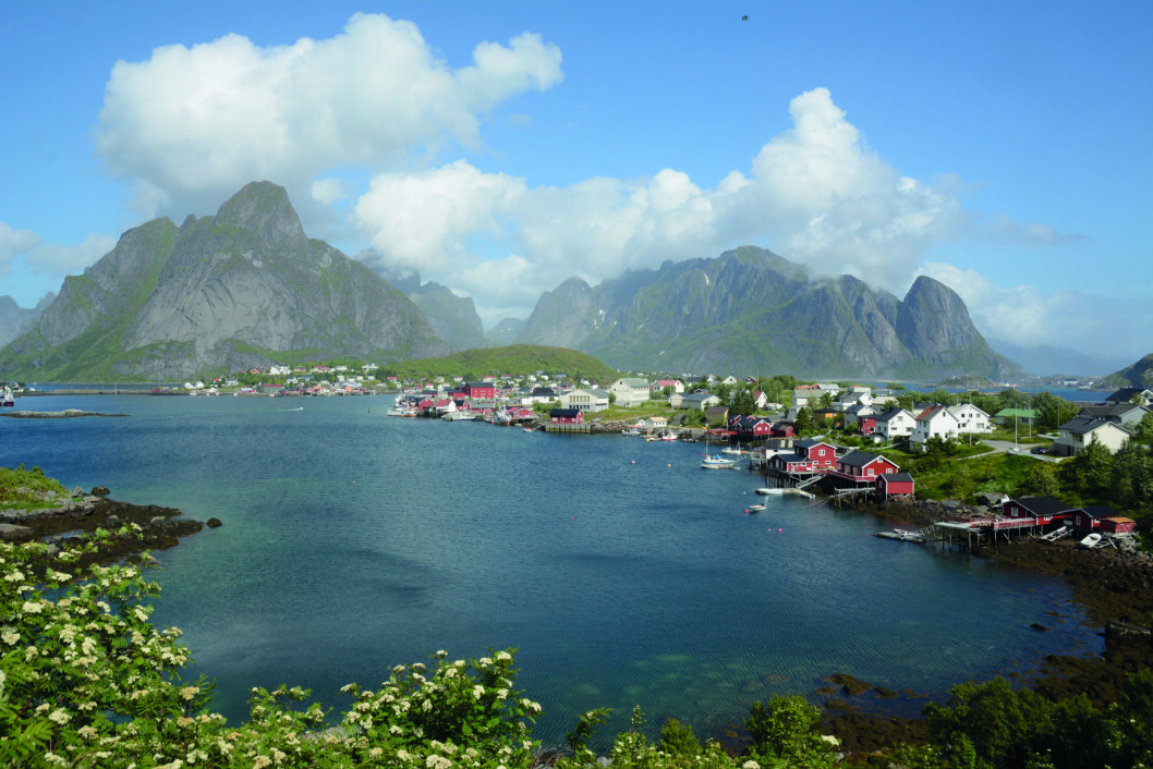 fiskeværet reinehalsen i lofoten fiskeværet reinehalsen i lofoten